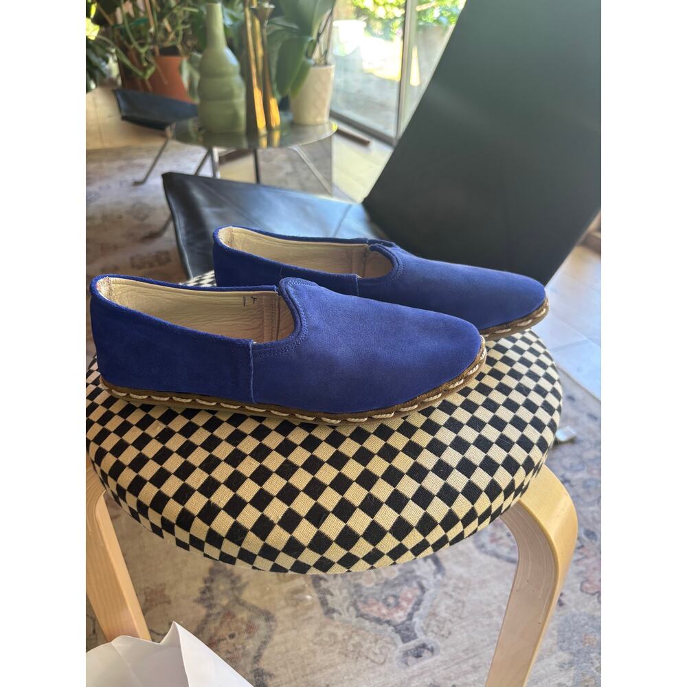NWT SOBAH LOAFERS SLIP ON SIZE 37 USA- 7 BLUE LEATHER CUTE!